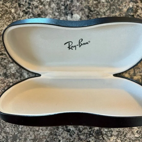 Ray-Ban Classic Black Eyewear Case - Picture 4 of 7